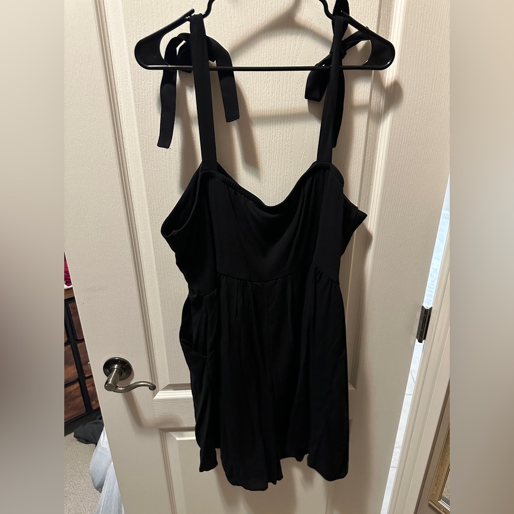 Black Tie-Shoulder Women’s Romper - Picture 3 of 3